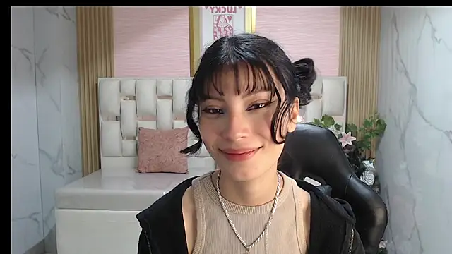 Snapshot of verana_s chatting on 10-17-25, 03:54 verana s online show from 10-17-25, 03:54