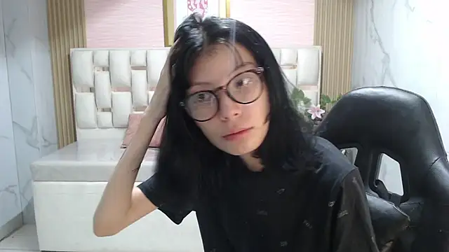 verana s online show from 10-27-25, 02:56