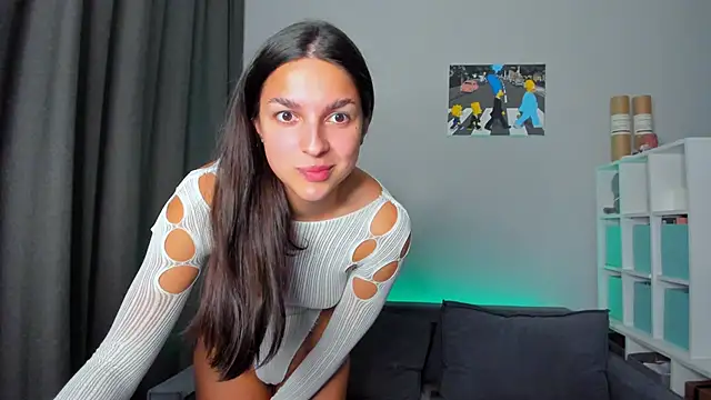 Snapshot of Guilana_baby chatting on 10-08-25, 05:46 Guilana baby online show from 10-08-25, 05:46