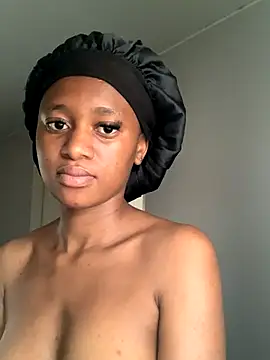 Snapshot of sweetcake87 chatting on 10-15-25, 11:29 sweetcake87 online show from 10-15-25, 11:29