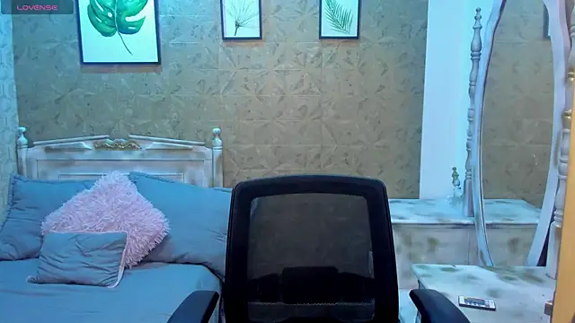 Dali collin online show from 06-26-26, 01:39