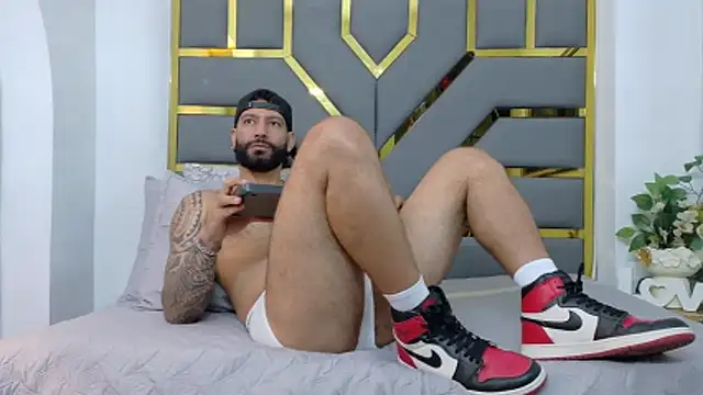 yorbymaxx online show from 10-21-25, 02:16