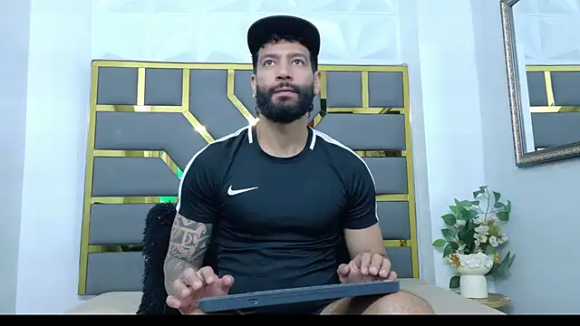 yorbymaxx online show from 10-28-25, 12:15