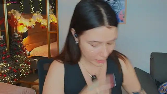 hanna kimura online show from 12-19-25, 01:53