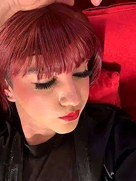 Stifanny Moreli online show from 10-31-25, 06:48