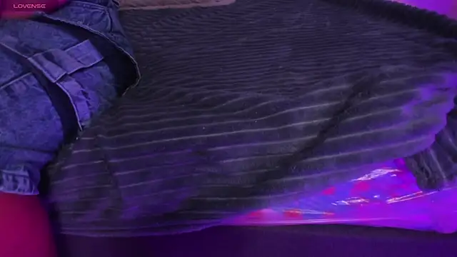 Snapshot of yasmin_rahal chatting on 01-17-26, 07:28 yasmin rahal online show from 01-17-26, 07:28