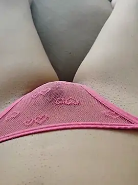 Icee006 online show from 12-16-25, 01:37