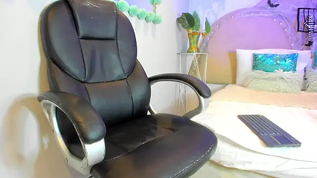 alanna blaze online show from 10-28-25, 12:48