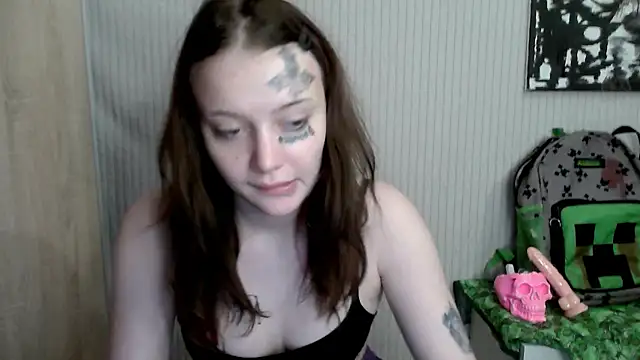 Snapshot of eva_sunshine_blue_eyes chatting on 07-09-26, 06:18 eva sunshine blue eyes online show from 07-09-26, 06:18