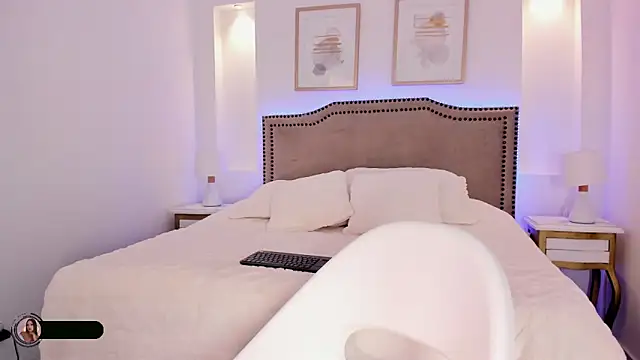 Amy azaela online show from 01-07-26, 11:10