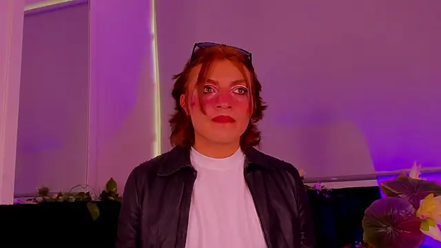 Tommy Lovee online show from 09-12-25, 01:11