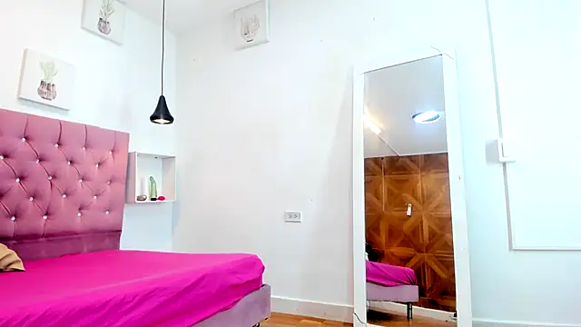 sienna glow online show from 09-30-25, 01:50