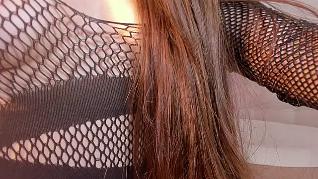 Snapshot of Miia-Rose chatting on 02-03-26, 02:53 Miia-Rose online show from 02-03-26, 02:53