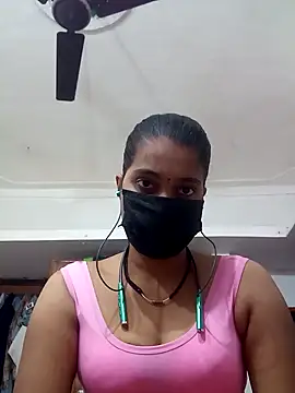 Snapshot of 3USHA chatting on 10-26-25, 06:47 3USHA online show from 10-26-25, 06:47
