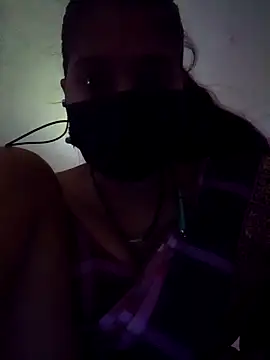Snapshot of 3USHA chatting on 10-17-25, 08:28 3USHA online show from 10-17-25, 08:28
