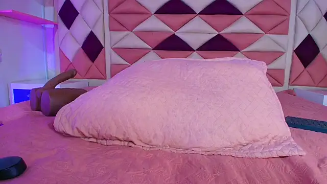 Snapshot of valecastro_ chatting on 09-26-25, 07:21 valecastro  online show from 09-26-25, 07:21