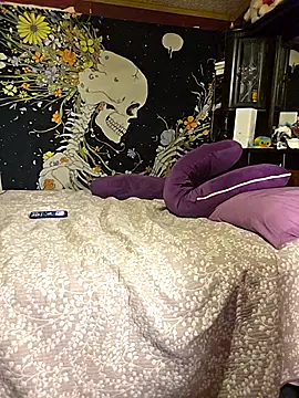 xXKnifeRiderXx online show from 09-10-25, 01:37