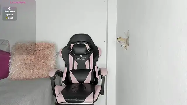 mari-ross online show from 04-21-26, 02:03