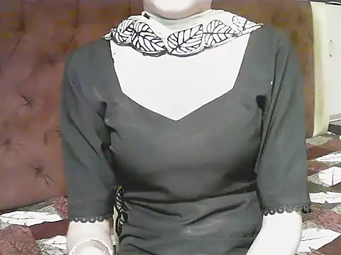 Snapshot of elize__ chatting on 01-17-26, 02:37 elize online show from 01-17-26, 02:37