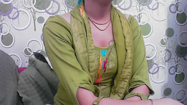 Snapshot of elize__ chatting on 02-15-26, 09:41 elize online show from 02-15-26, 09:41