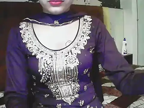Snapshot of elize__ chatting on 01-19-26, 03:10 elize online show from 01-19-26, 03:10