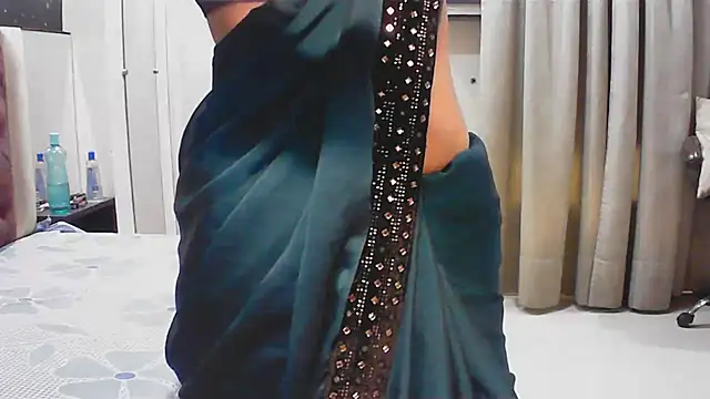 elize   online show from 11-15-25, 05:11