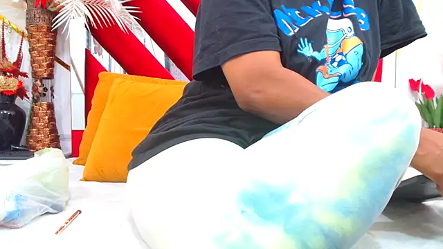 AmbarSmit online show from 11-29-25, 07:58