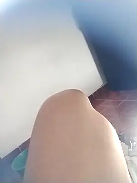 AmbarSmit online show from 10-27-25, 07:04