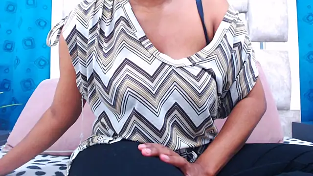 AmbarSmit online show from 09-12-25, 04:12