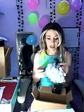 Purple2StayThnxx online show from 10-04-25, 12:23