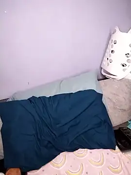 Purple2StayThnxx online show from 01-17-26, 04:21