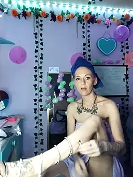 Purple2StayThnxx online show from 10-20-25, 08:42