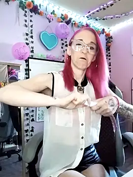 Purple2StayThnxx online show from 10-16-25, 02:58