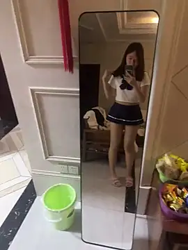 Snapshot of CoCo-s chatting on 10-30-25, 02:14 CoCo-s online show from 10-30-25, 02:14