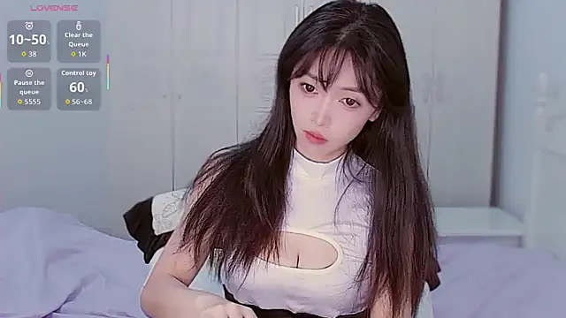 XiaoNana  online show from 10-14-25, 01:17