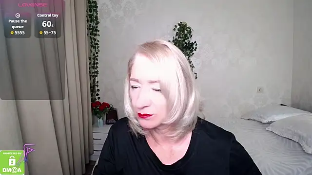 hunters woman online show from 09-09-25, 04:49