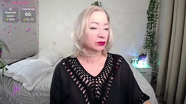 hunters woman online show from 12-18-25, 10:35