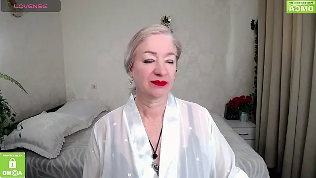 hunters woman online show from 03-15-26, 05:03