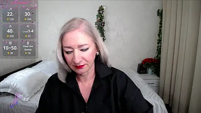 hunters woman online show from 05-28-26, 03:07