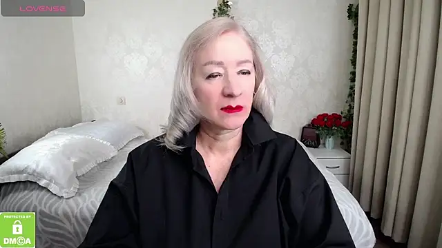 hunters woman online show from 02-21-26, 05:04