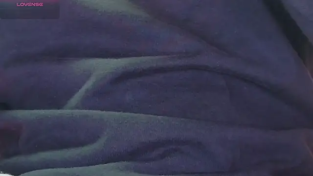 Snapshot of kamen420 chatting on 10-16-25, 08:22 kamen420 online show from 10-16-25, 08:22