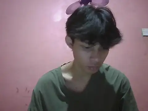 Snapshot of Kyoshi_19 chatting on 10-04-25, 11:01 Kyoshi 19 online show from 10-04-25, 11:01
