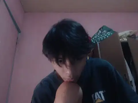 Snapshot of Kyoshi_19 chatting on 06-18-26, 09:14 Kyoshi 19 online show from 06-18-26, 09:14