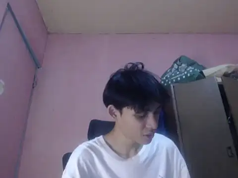 Snapshot of Kyoshi_19 chatting on 06-11-26, 11:18 Kyoshi 19 online show from 06-11-26, 11:18