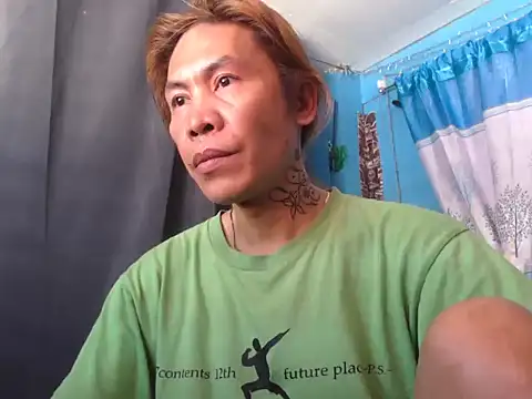 Snapshot of YourTopweng chatting on 04-09-26, 03:52 YourTopweng online show from 04-09-26, 03:52