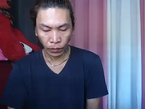 Snapshot of YourTopweng chatting on 03-18-26, 02:04 YourTopweng online show from 03-18-26, 02:04