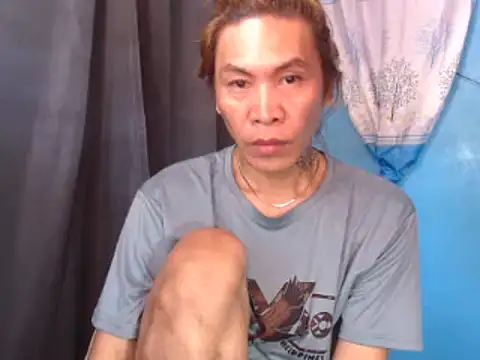 Snapshot of YourTopweng chatting on 04-13-26, 03:21 YourTopweng online show from 04-13-26, 03:21