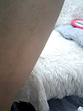 Lyly-2k5 online show from 04-16-26, 11:29