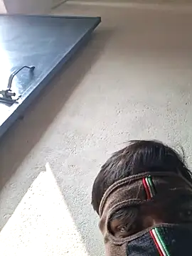 RAYI Queen 3 online show from 11-26-25, 05:29