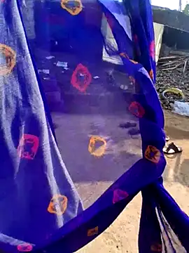 RAYI Queen 3 online show from 11-28-25, 04:01